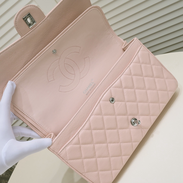 シャネルバッグ角部分ディテール